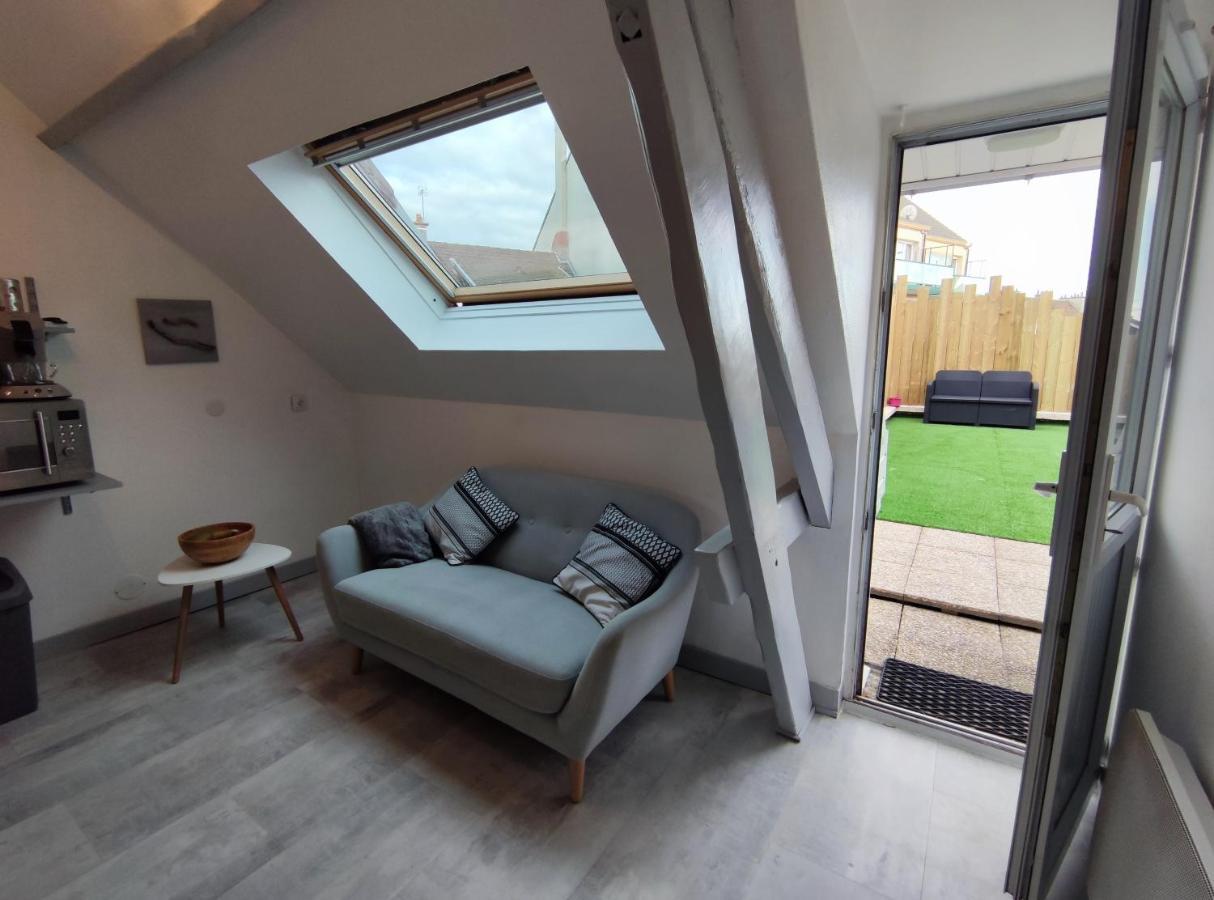 Joli Petit T2 Terrasse Proche Du Phare Daire Calais Dış mekan fotoğraf